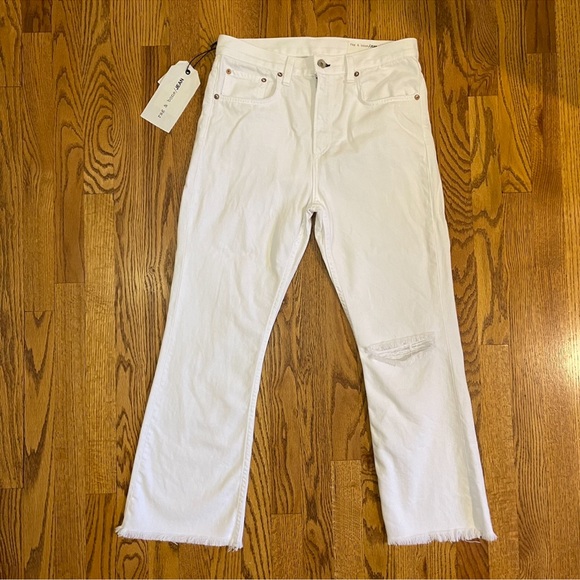 NWT White Marilyn Crop Flare Jeans - Picture 5 of 16